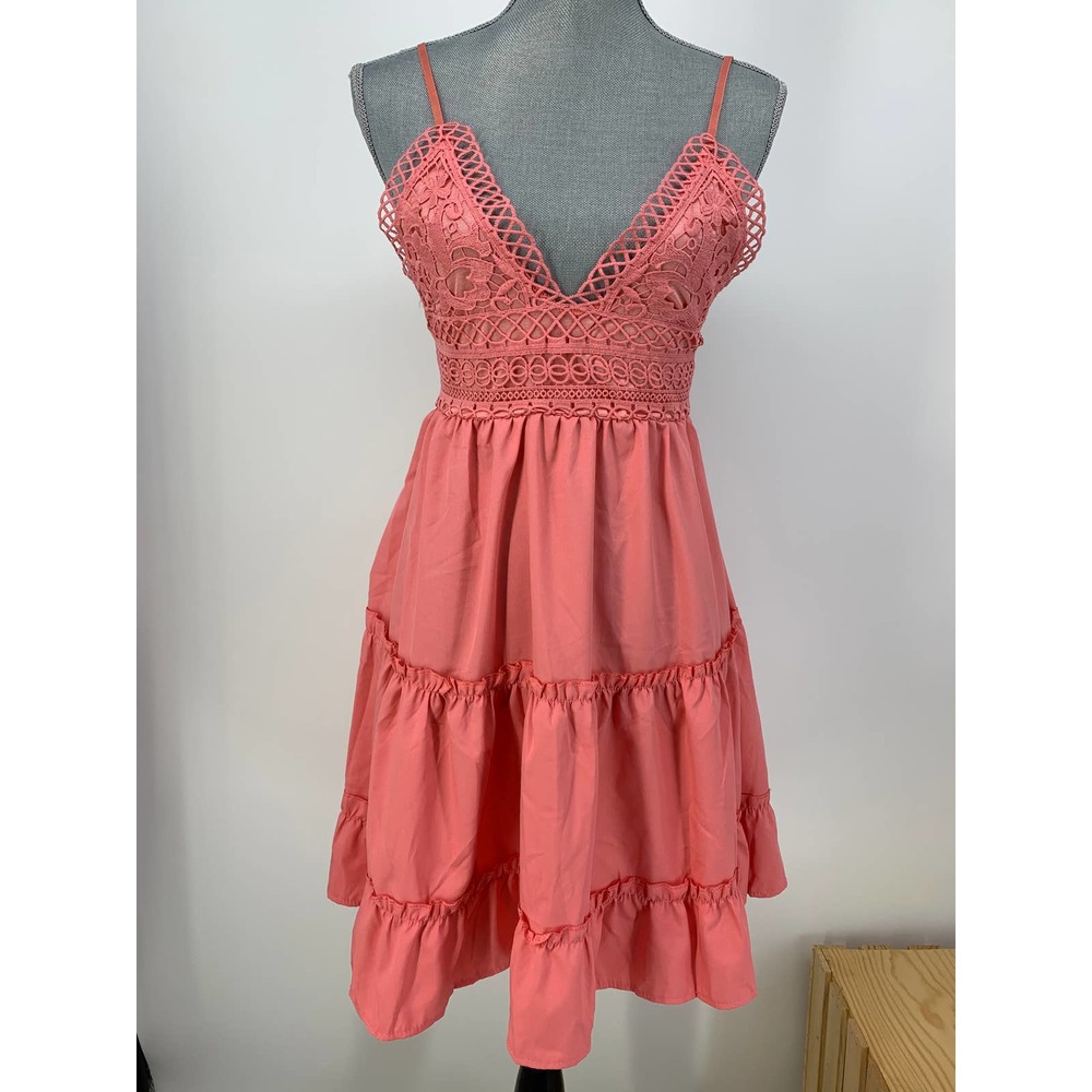 Women's 4 / 6 Pink Coral Lace Tiered Open Back V-Neck Sleeveless Mini Sun Dress